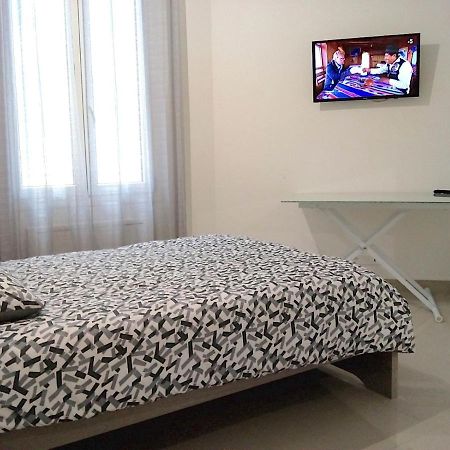 Appartements Les Lions Niza Exterior foto
