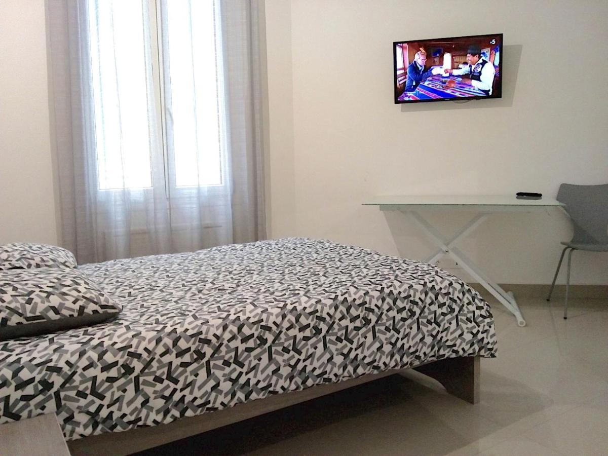 Appartements Les Lions Niza Exterior foto